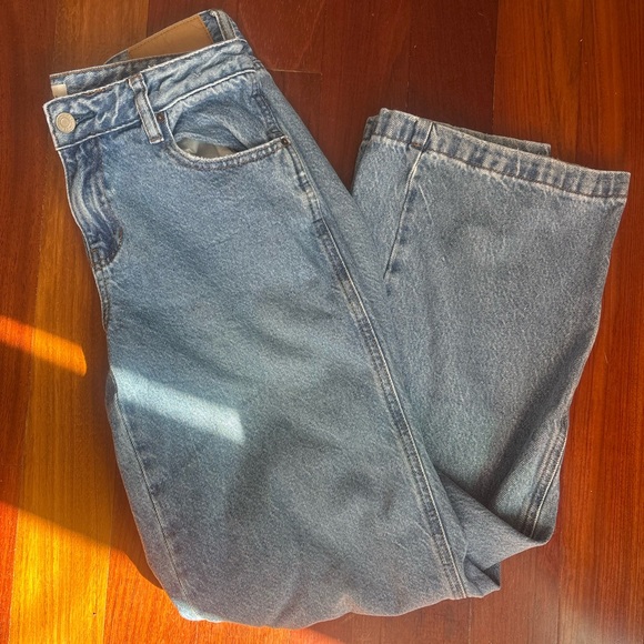 Pacific Sunwear Denim - Pacific Sunwear Faded Blue Straight-Leg Jeans